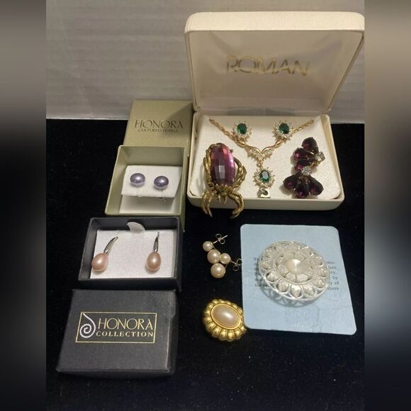 Vtg Jewelry Lot Honora Pearl Roman Joan Rivers Amethyst Clipon Spider Brooch - Picture 1 of 11